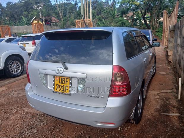 Toyota Corolla Fielder 2006 Silver