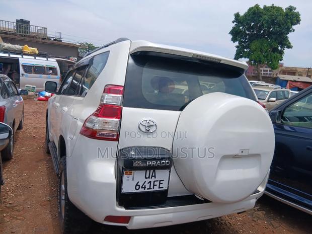 Toyota Land Cruiser Prado 2013 White
