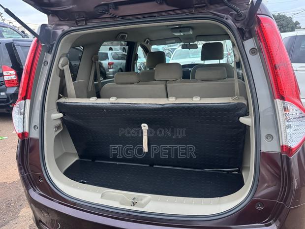 Toyota Passo Sette 2009 Maroon