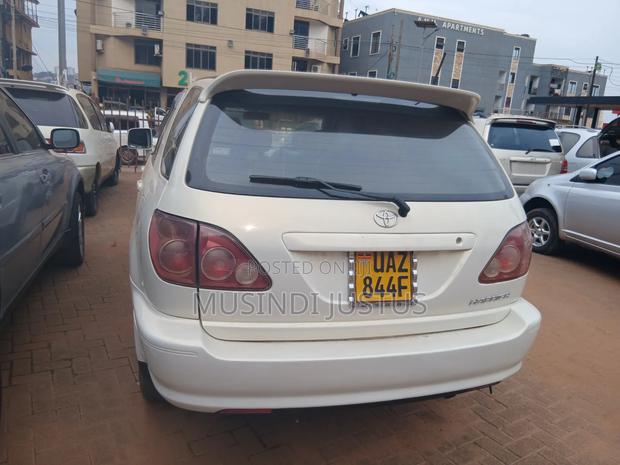 Toyota Harrier 2003 White