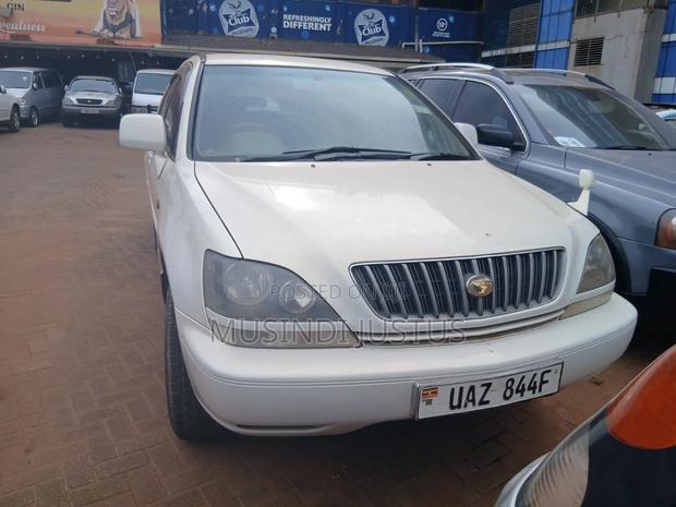 Toyota Harrier 2003 White