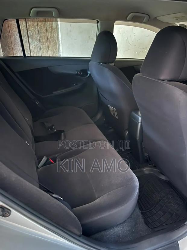 Toyota Corolla Fielder 1.5 Petrol FWD 2010 Silver