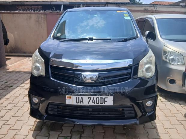 Toyota Noah 2011 Black