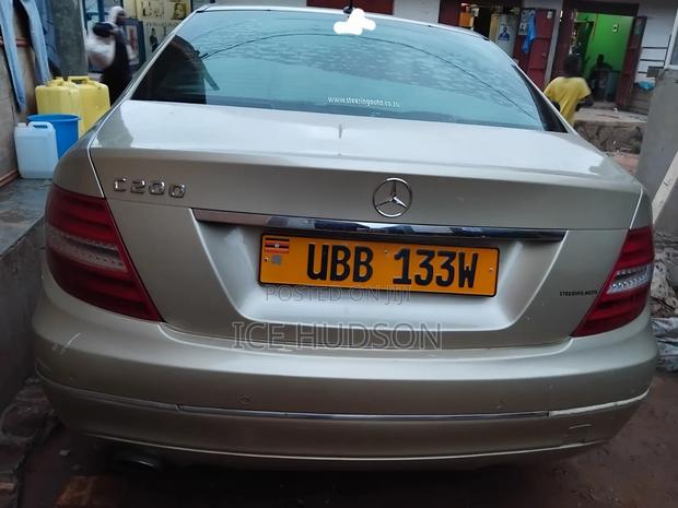 Mercedes-Benz C200 2013