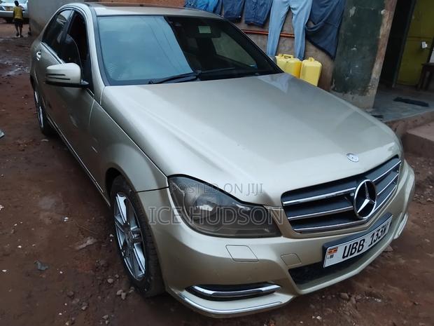 Mercedes-Benz C200 2013