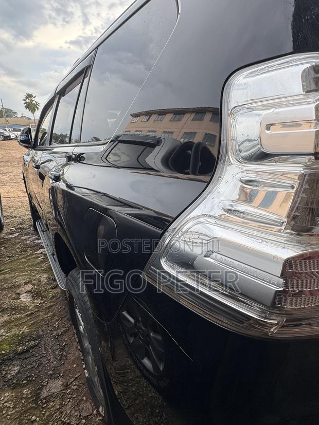 Toyota Land Cruiser 2018 Black