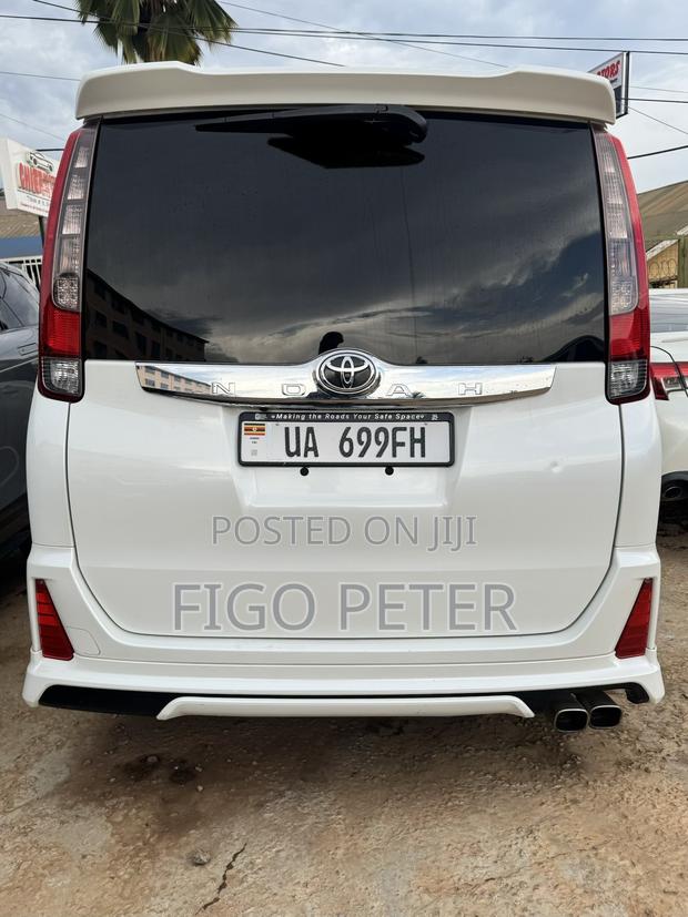 Toyota Noah 2015 White