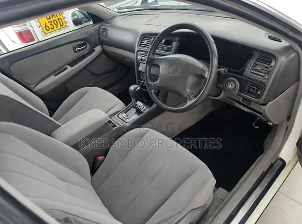 Toyota Mark II 2.0 AWD 2000 White