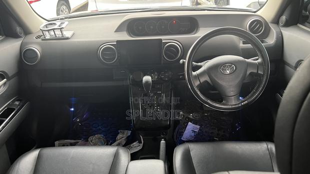 Toyota Corolla Rumion 2011 Purple