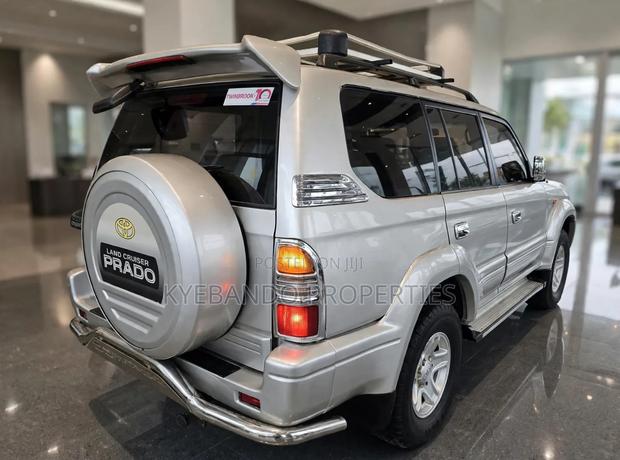 Toyota Land Cruiser Prado 2.7 16V 3dr 1999 Silver