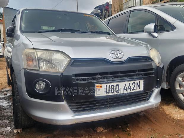 Toyota Probox 2016 Silver