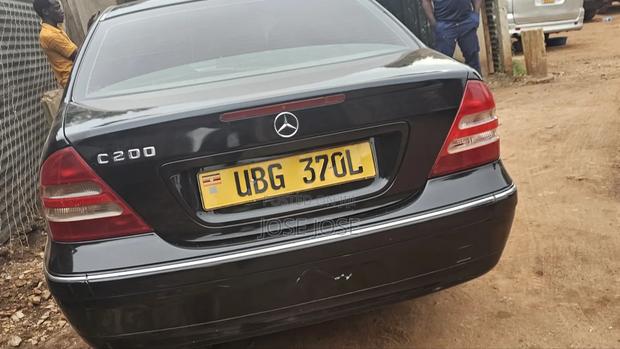 Mercedes-Benz C200 2006 Black