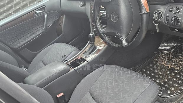 Mercedes-Benz C200 2006 Black