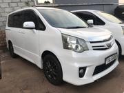 Toyota Noah 2013 White for sale