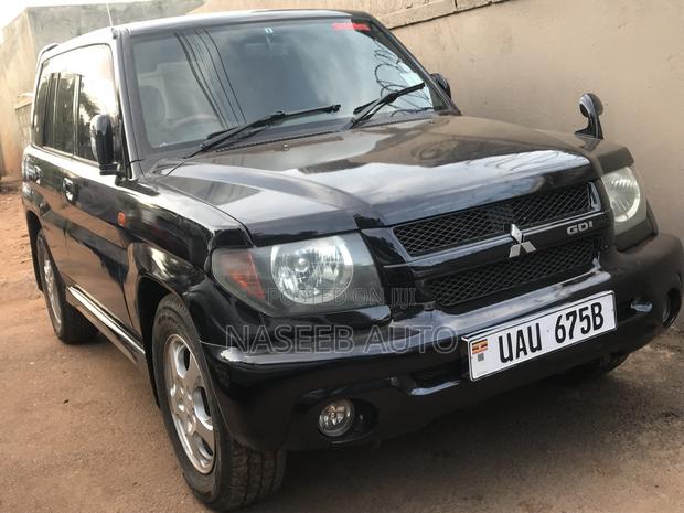 Mitsubishi Pajero IO 2005 Black