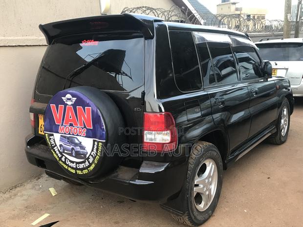Mitsubishi Pajero IO 2005 Black