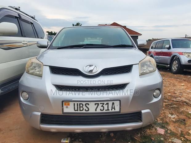 Toyota IST 2010 Silver