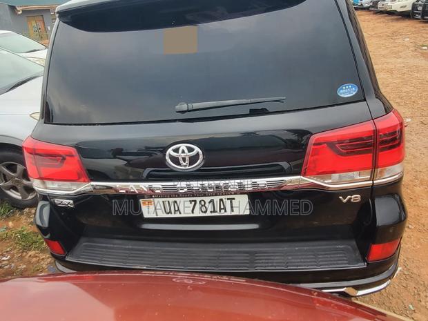 Toyota Land Cruiser 2015 Black