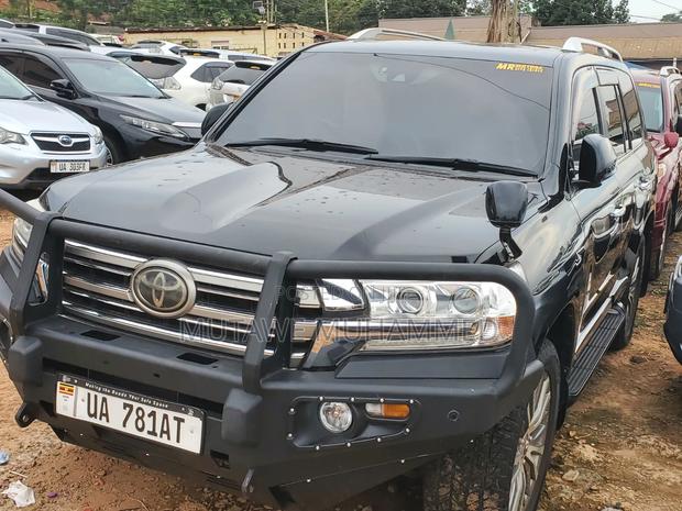 Toyota Land Cruiser 2015 Black
