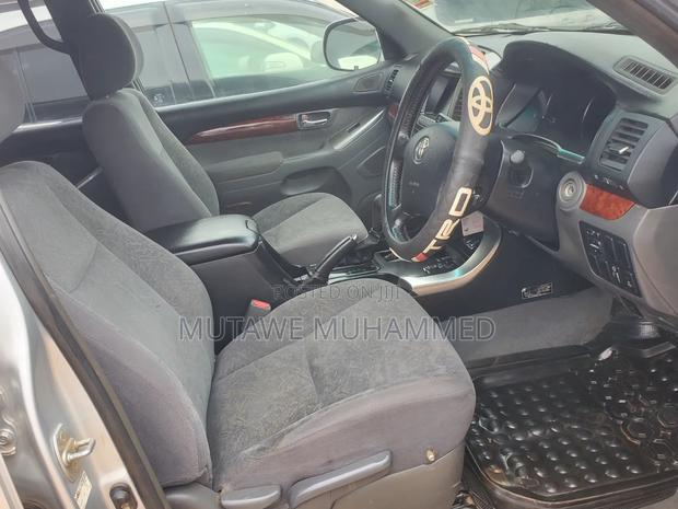 Toyota Land Cruiser Prado 2005 Silver