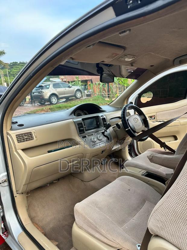 Toyota Raum 2006 Gray