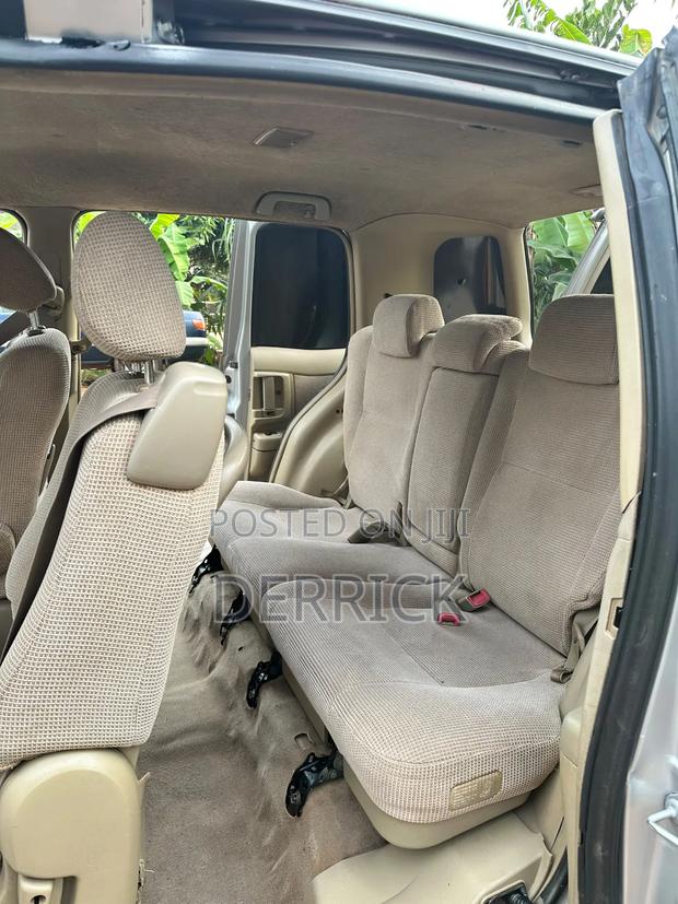 Toyota Raum 2006 Gray