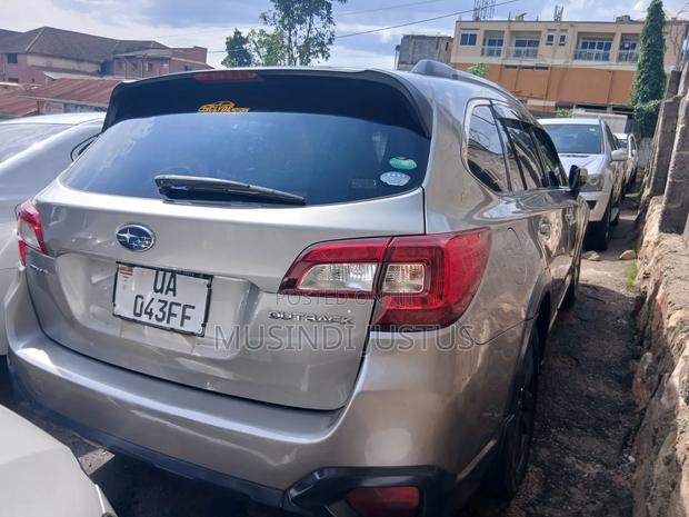 Subaru Legacy 2015 Gold