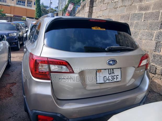 Subaru Legacy 2015 Gold