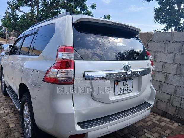 Toyota Land Cruiser Prado 2014 White