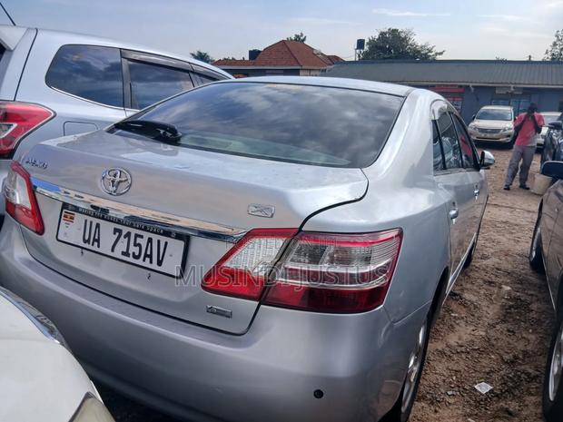 Toyota Premio 2010 Silver