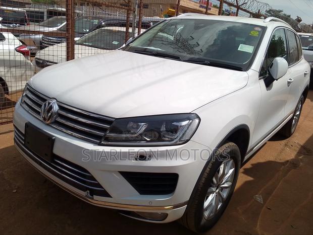 Volkswagen Touareg V6 Executive AWD 4MOTION 2015 White