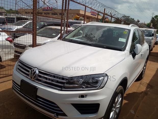 Volkswagen Touareg V6 Executive AWD 4MOTION 2015 White