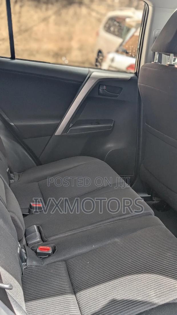 Toyota RAV4 LE AWD (2.5L 4cyl 6A) 2017 Black