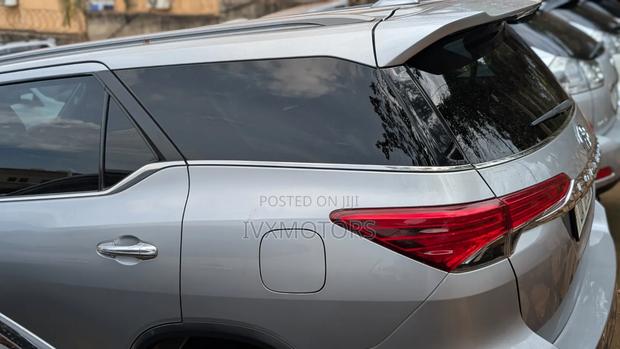Toyota Fortuner 2.4 D AWD 2018 Silver