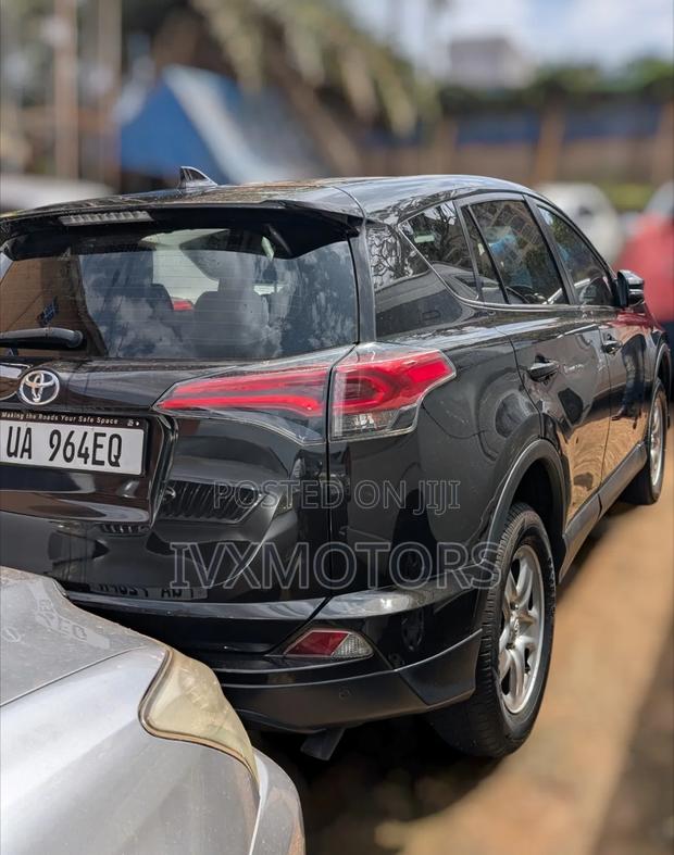 Toyota RAV4 LE AWD (2.5L 4cyl 6A) 2017 Black