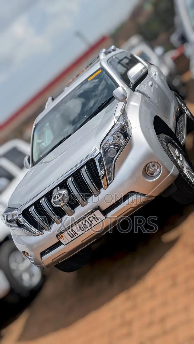 Toyota Land Cruiser Prado 2.8 D-4D 2014 White