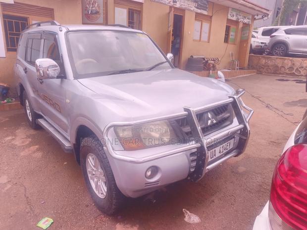 Mitsubishi Pajero Sport 2004 Brown