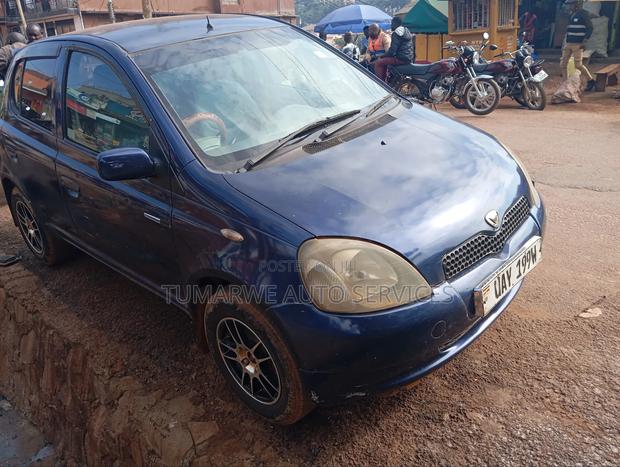 Toyota Vitz 1.3 AWD 3dr 2002 Blue