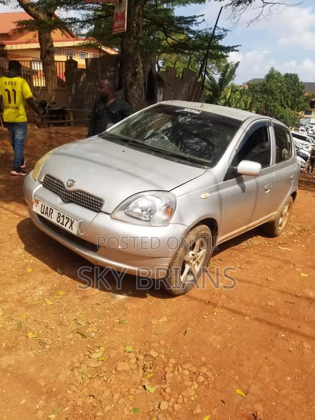 Toyota Vitz 1.0 FWD 3dr 2003 Silver