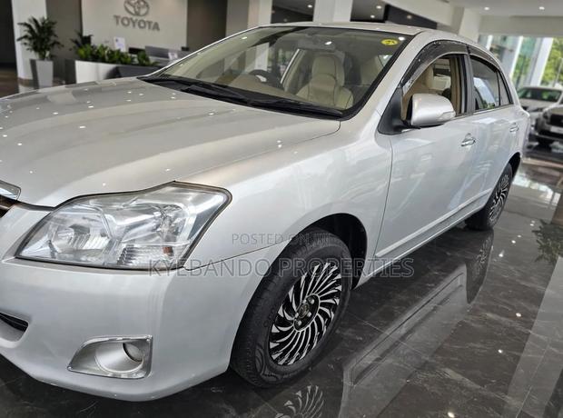 Toyota Premio 1.8 AWD 2010 Silver