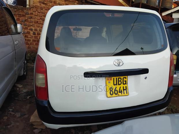 Toyota Probox 2006 White