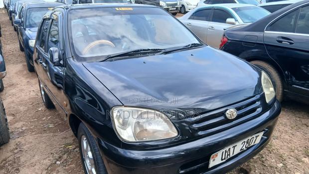 Toyota Raum 1.5 FWD 2002 Black