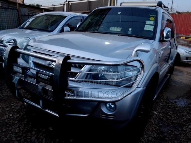 Mitsubishi Pajero 2003 Silver