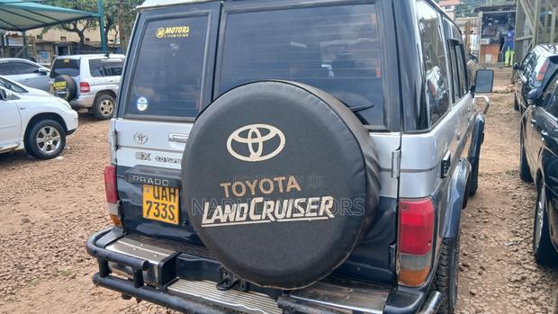 Toyota Land Cruiser Prado 2000 Silver