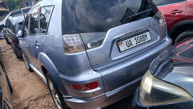 Mitsubishi Outlander 2010 Silver