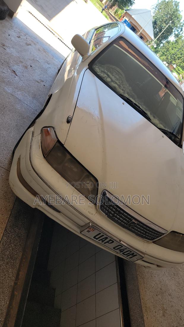 Toyota Mark II 2.0 (X80) 1990 White