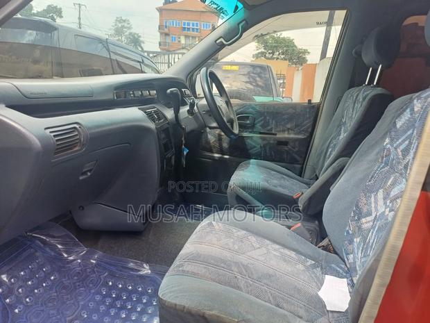 Toyota Noah 2001 Red