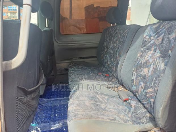 Toyota Noah 2001 Red
