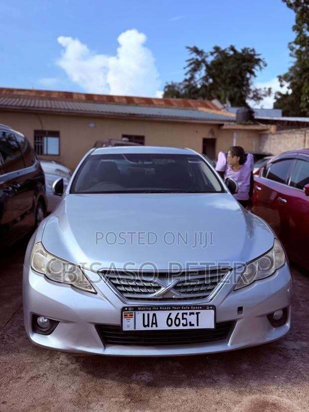Toyota Mark X 2011 Silver