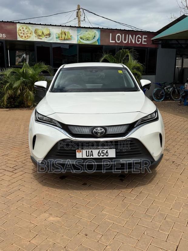 Toyota Harrier 2021 White